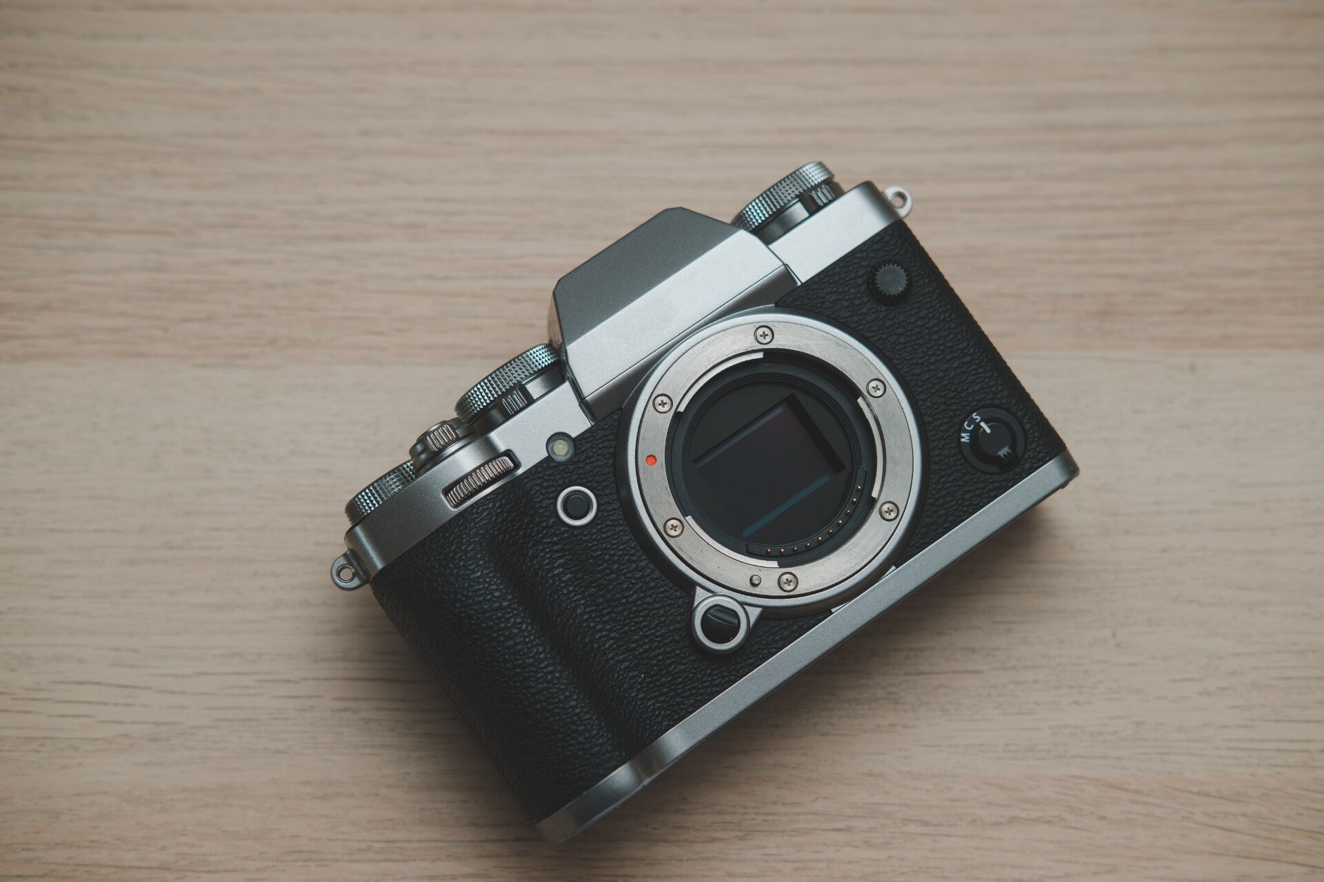 撮影したお品物の写真をスタッフへ送付